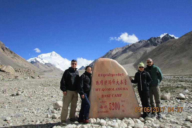 8 Days Group Tour from Lhasa to Mount Everest Traveling to Tibet from Beijing
